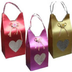 Пакет подарочный бумажный LULU в240*ш145*т100мм 50001 короб с высечкой Серцє